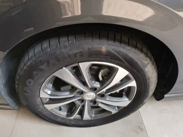 Changan Eado — Фото автомобиля 22