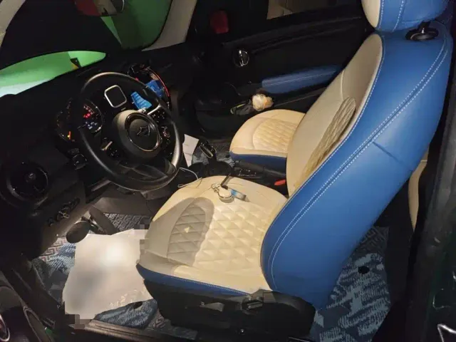 MINI Hatch — Фото автомобиля 11