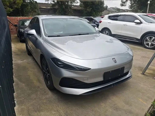 Roewe D7 — Фото автомобиля 3