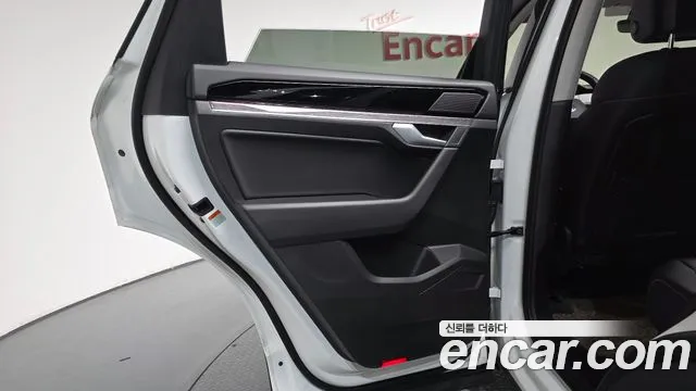 Volkswagen Touareg Touareg 3 поколение 3.0 TDI Premium — Фото автомобиля 24