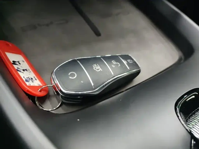 BYD Seal — Фото автомобиля 8