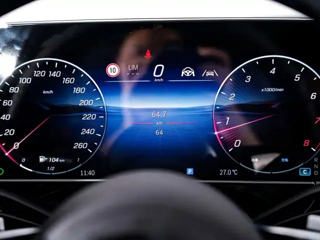Mercedes-Benz E-Class — Фото автомобиля 15