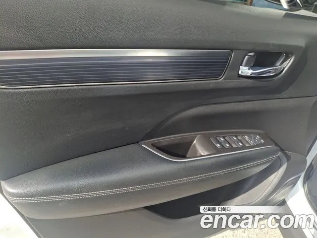 Renault-KoreaSamsung QM6 Новый QM6 2.0 GDe RE Signature 2WD — Фото автомобиля 12