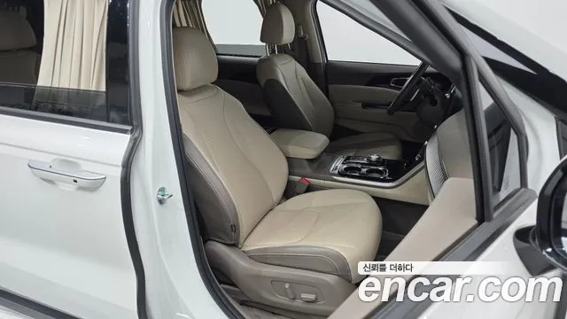 Kia Canival Carnival 4 поколение Бензин 7 мест Hi-Limousine — Фото автомобиля 10