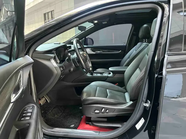 Cadillac XT5 — Фото автомобиля 11