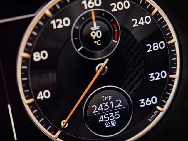 Bentley Flying Spur 2022 4.0T V8 Standard — Фото автомобиля 19