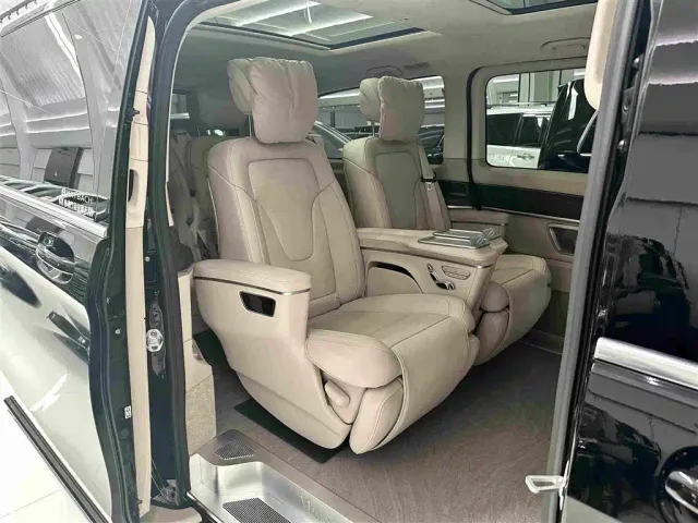 Mercedes-Benz V-Class — Фото автомобиля 15