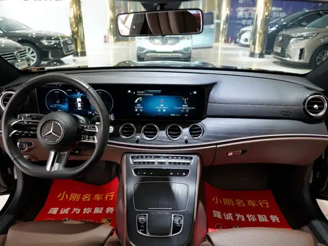 Mercedes-Benz E-Class — Фото автомобиля 4