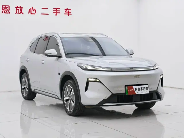 Geely Galaxy Starship 7 EM-i — Фото автомобиля 3