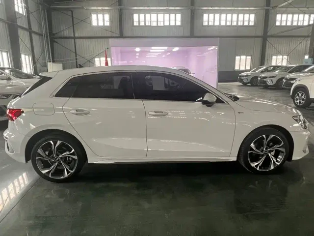 Audi Audi A3 2023 Sportback 35 TFSI Fashion Sport — Фото автомобиля 8