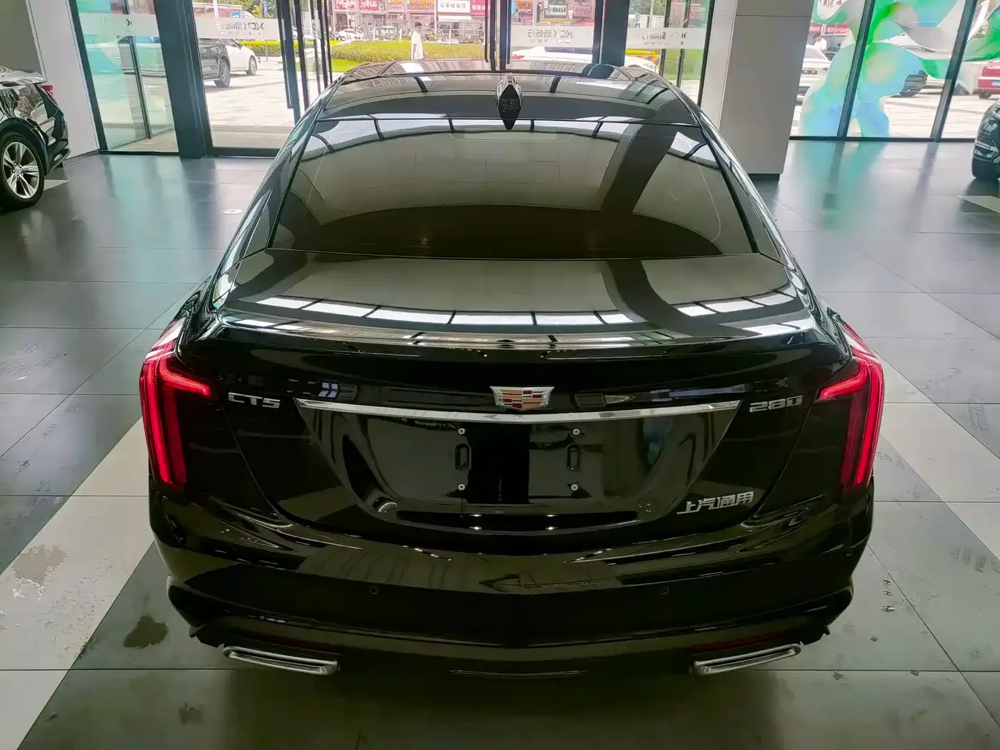 Cadillac Cadillac CT5 2025 Model 28T Urban Sport Edition — Фото автомобиля 8