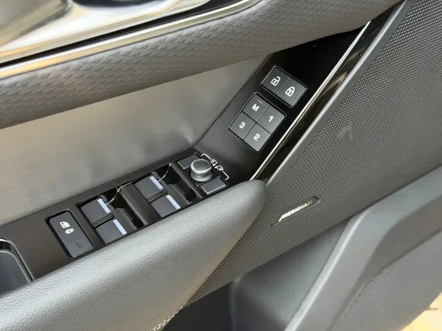 Land Rover Range Rover Velar — Фото автомобиля 9