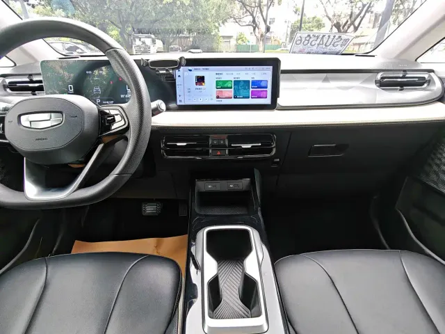 Geely Geometry E Firefly — Фото автомобиля 12