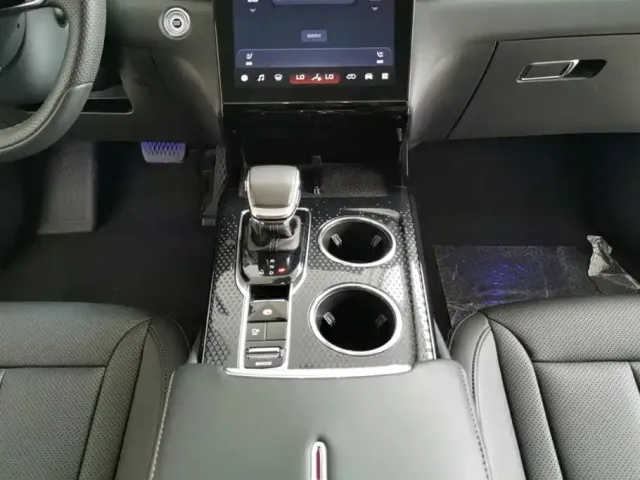 Hongqi Hongqi HS3 2023 1.5T 2WD Virtue Edition — Фото автомобиля 16