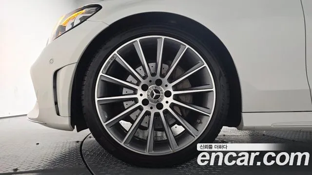 Mercedes-Benz C-Class — Фото автомобиля 4
