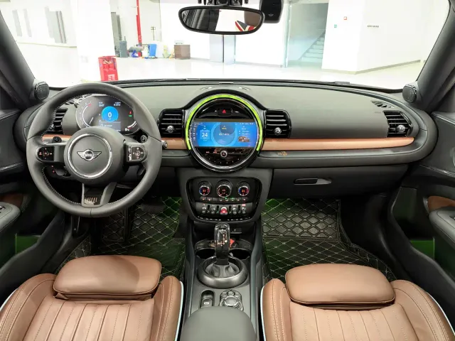 MINI Clubman — Фото автомобиля 9