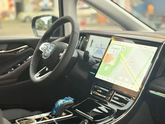GAC Trumpchi M8 — Фото автомобиля 13