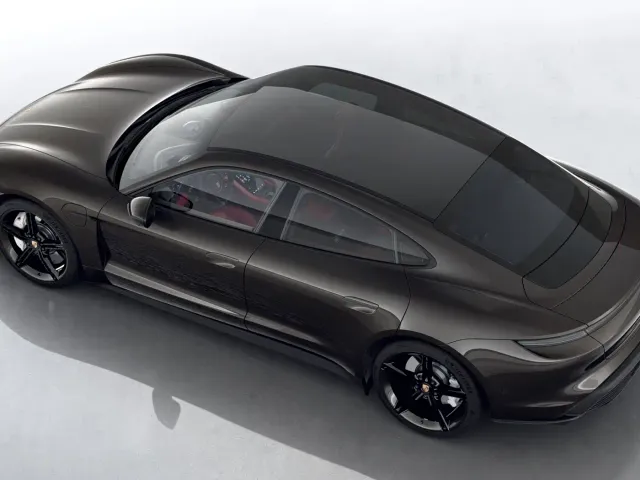 Porsche Taycan — Фото автомобиля 4