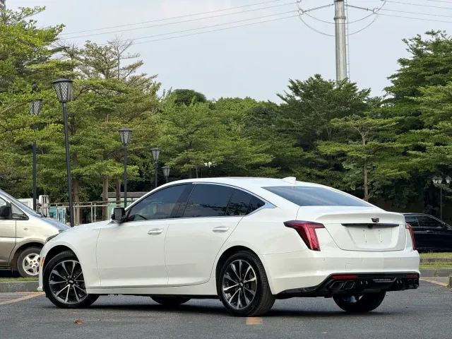 Cadillac CT5 — Фото автомобиля 6