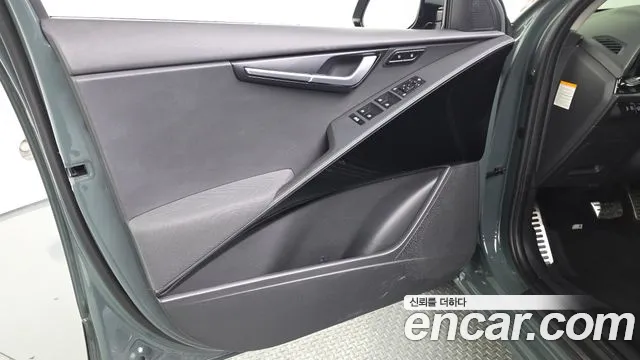 Kia Niro The All New Niro Signature — Фото автомобиля 23