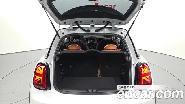 MINI Cooper — Фото автомобиля 19