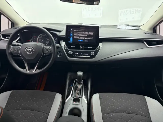 Toyota Corolla — Фото автомобиля 16