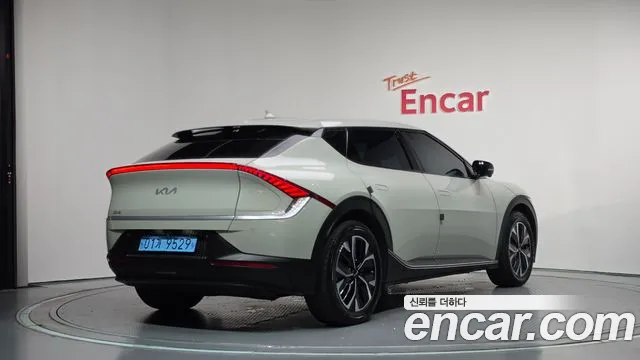 Kia EV6 — Фото автомобиля 2