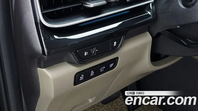 Kia Carnival Generation 4 — Фото автомобиля 27
