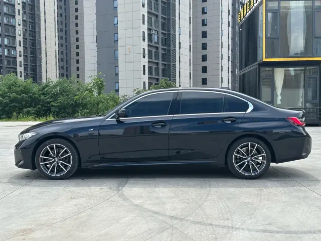 BMW 3 Series — Фото автомобиля 7