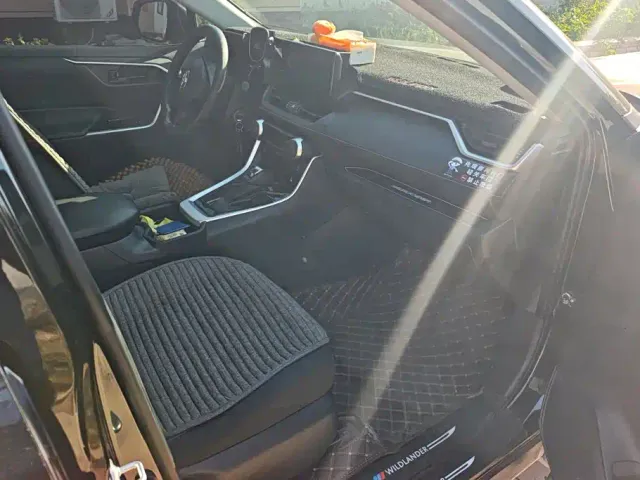 Toyota Wildlander — Фото автомобиля 8