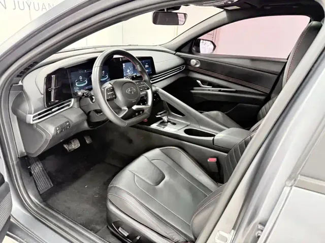 Hyundai Elantra — Фото автомобиля 8