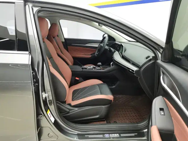 Changan Eado — Фото автомобиля 8