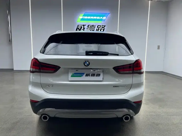 BMW X1 — Фото автомобиля 4