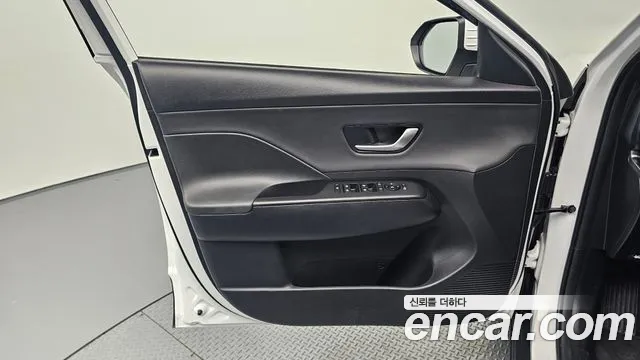 Hyundai Kona Kona (SX2) Бензин 1.6 турбо 2WD — Фото автомобиля 24