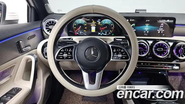 Mercedes-Benz A-Class — Фото автомобиля 4