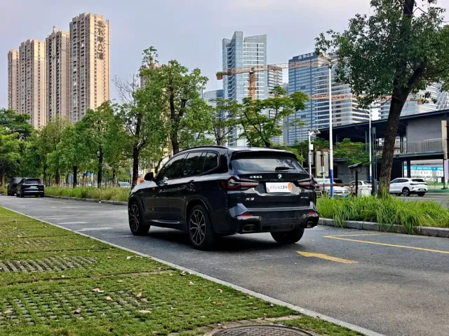 BMW X3 — Фото автомобиля 4