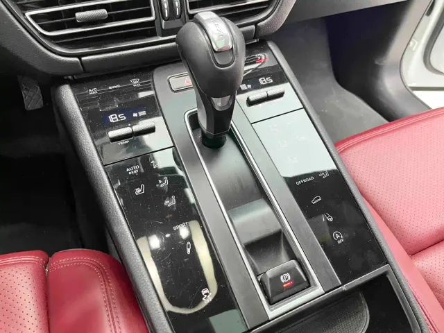 Porsche Macan — Фото автомобиля 17