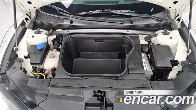Hyundai Ioniq 6 — Фото автомобиля 9