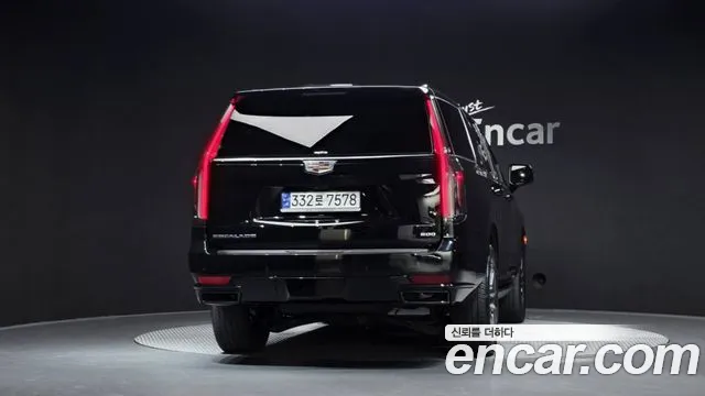 Cadillac Escalade Escalade 5 поколение — Фото автомобиля 3