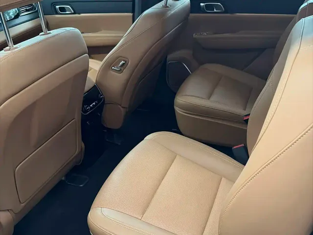Li Auto ONE — Фото автомобиля 8
