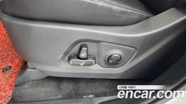 KG_Mobility_Ssangyong Rexton Новый Rexton Sport Дизель 2.2 4WD — Фото автомобиля 28