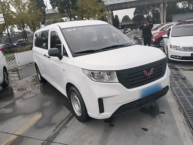 Wuling Zhengcheng — Фото автомобиля 3