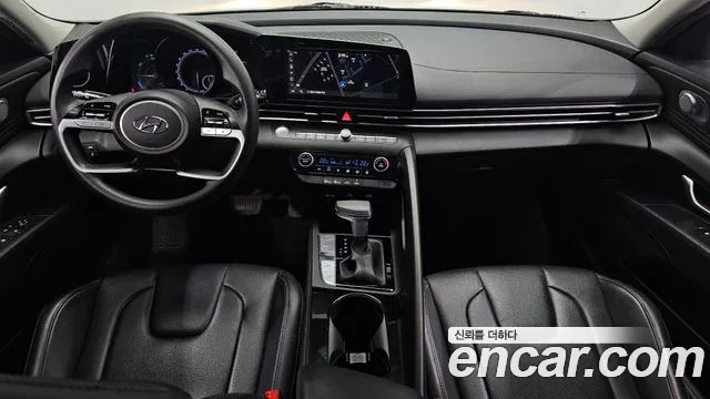 Hyundai Avante CN7 — Фото автомобиля 10