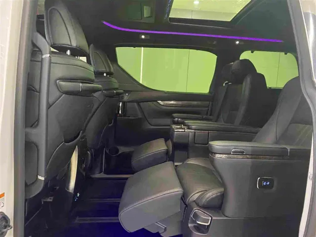 Toyota Vellfire — Фото автомобиля 7