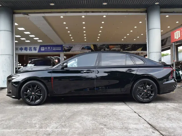Hongqi H5 — Фото автомобиля 17