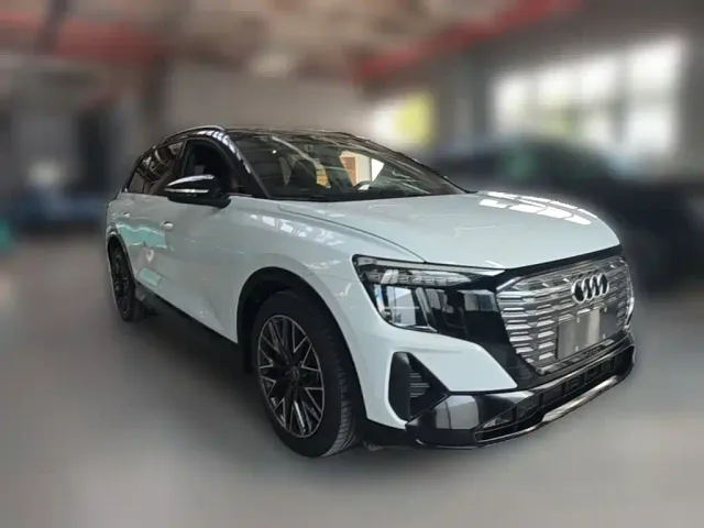 Audi Q5 e-tron — Фото автомобиля 5