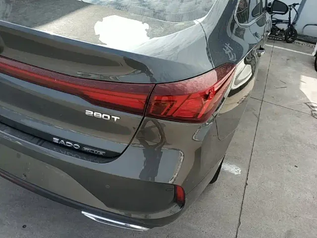 Changan Eado — Фото автомобиля 7