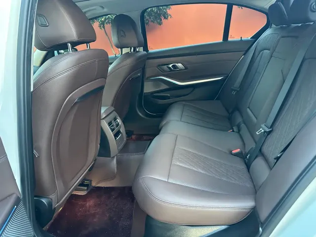 BMW 3 Series — Фото автомобиля 11