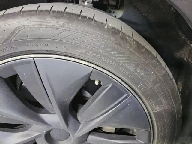 Tesla Model Y — Фото автомобиля 7