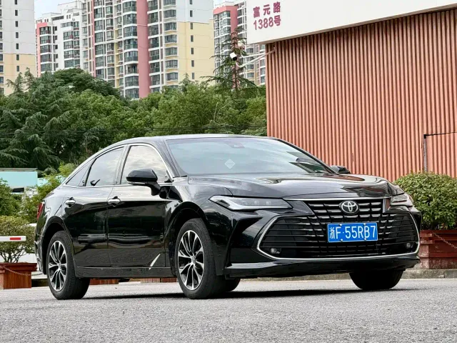Toyota Avalon — Фото автомобиля 7
